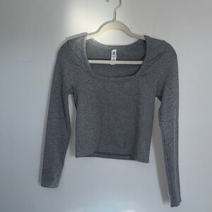 90 Degree By Reflex Heather Gray Long Sleeve Top